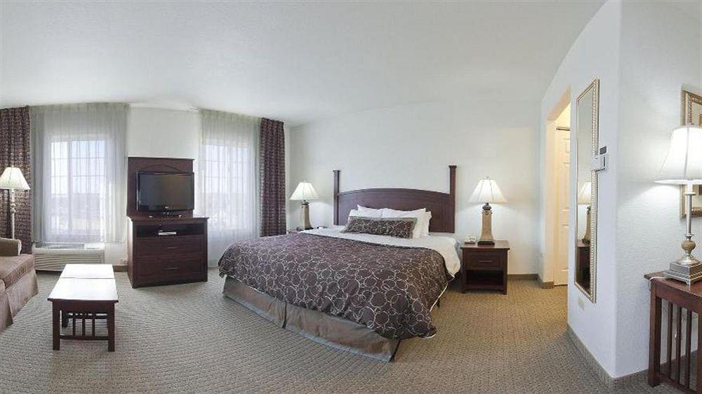 Staybridge Suites Rockford By Ihg Εξωτερικό φωτογραφία