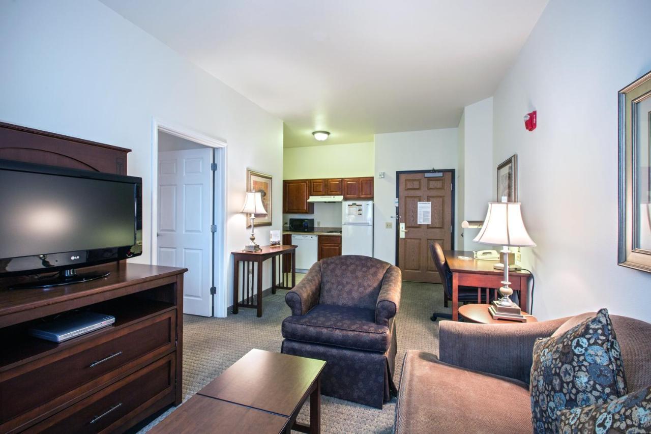Staybridge Suites Rockford By Ihg Εξωτερικό φωτογραφία