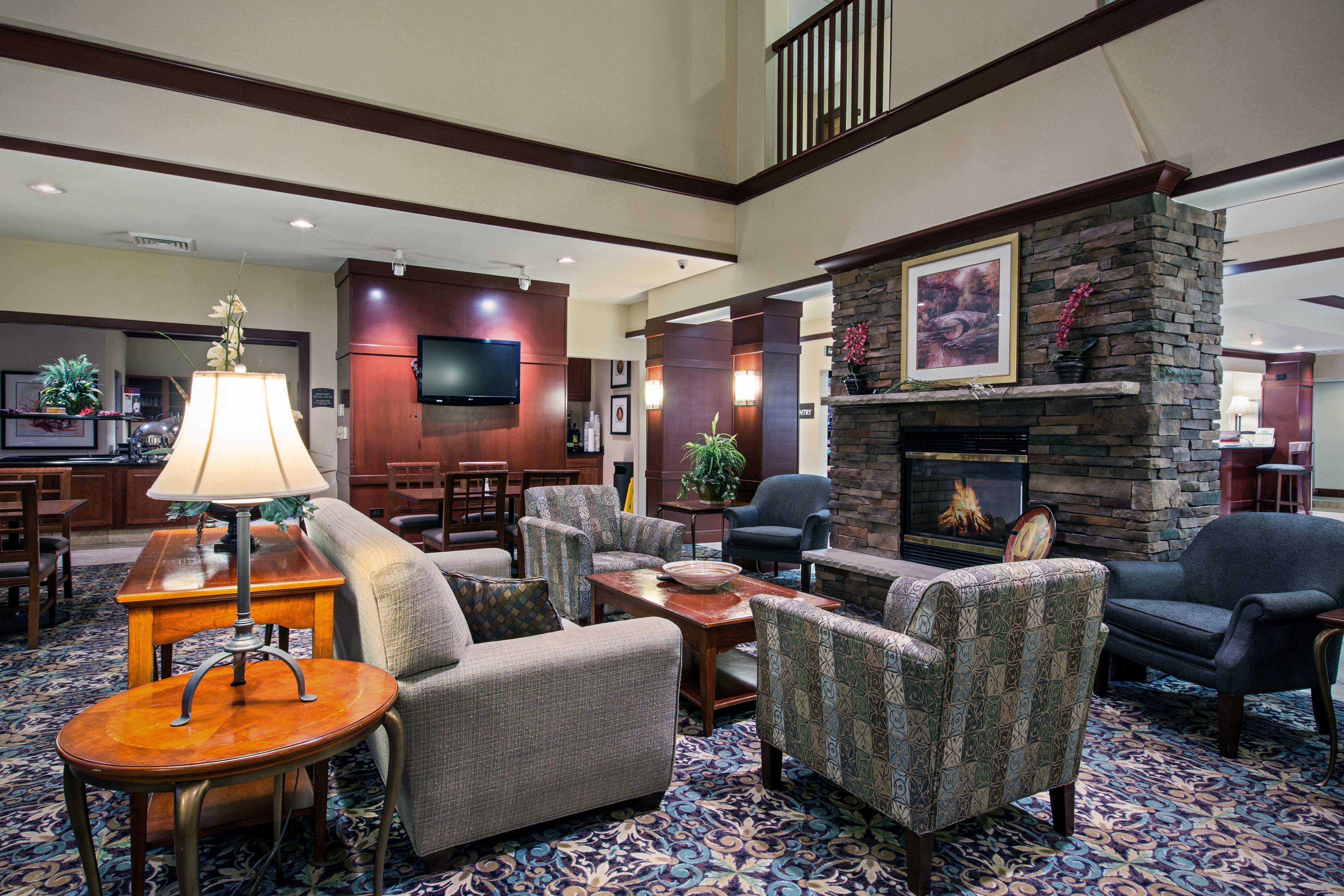 Staybridge Suites Rockford By Ihg Εξωτερικό φωτογραφία
