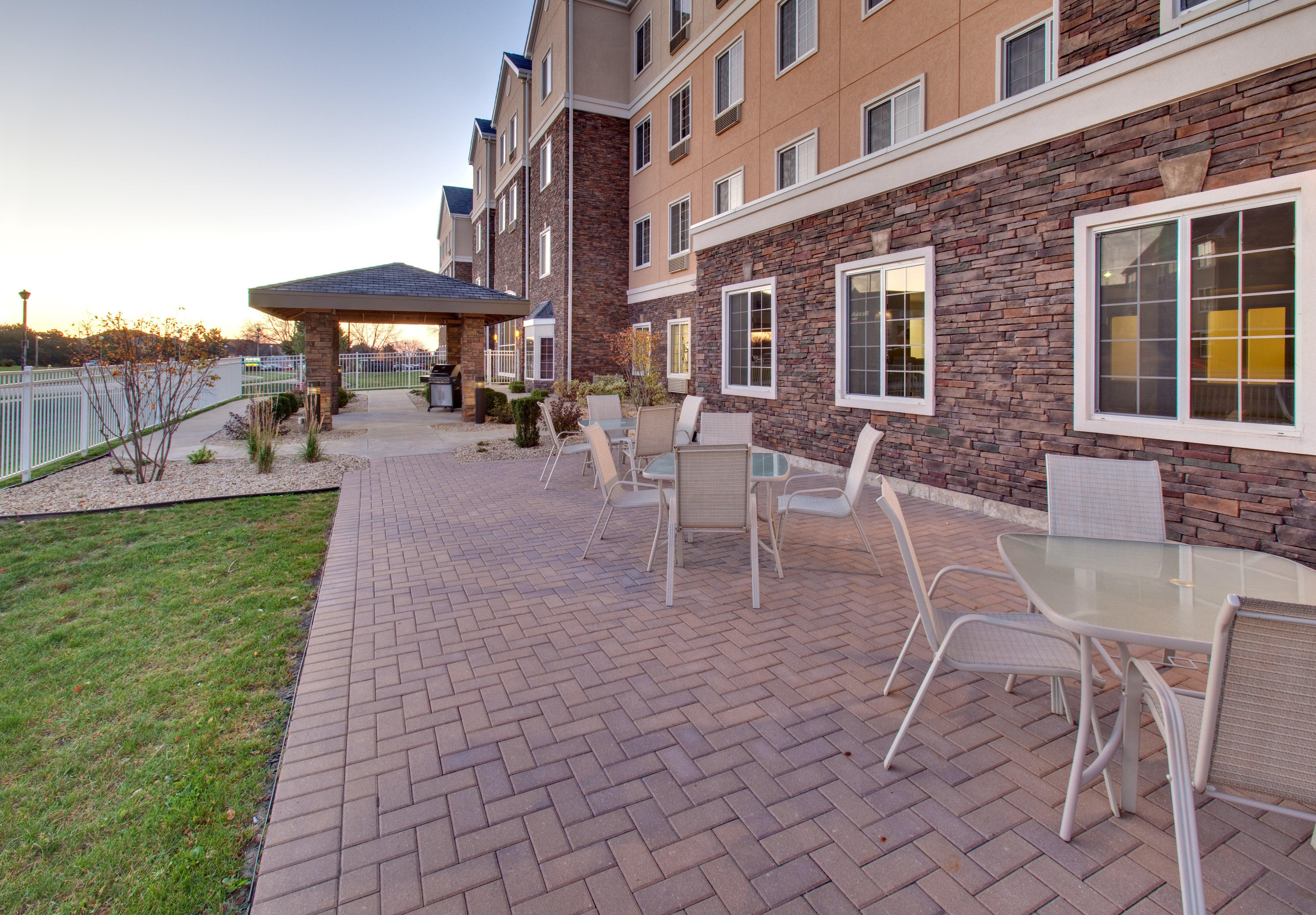 Staybridge Suites Rockford By Ihg Εξωτερικό φωτογραφία