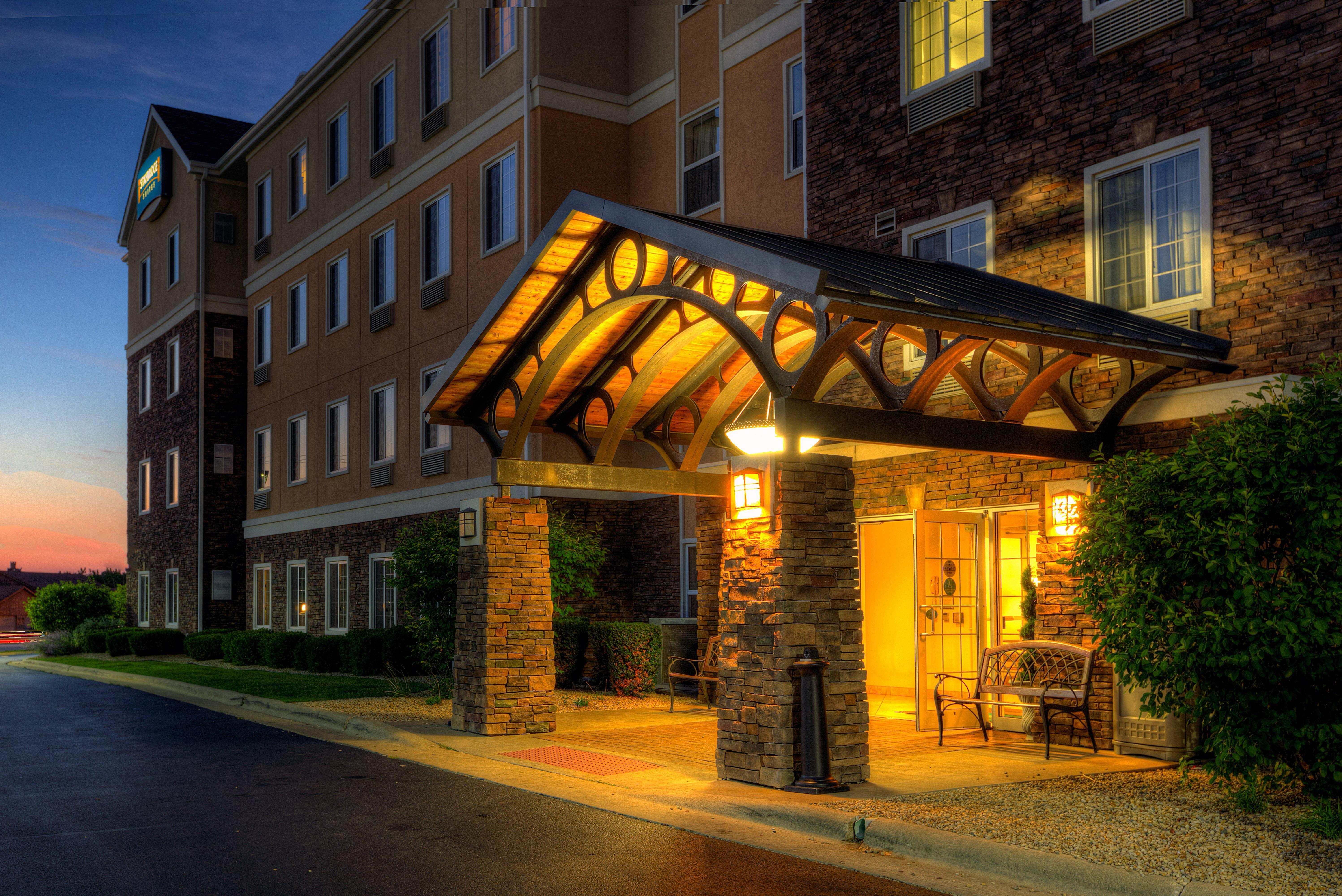 Staybridge Suites Rockford By Ihg Εξωτερικό φωτογραφία