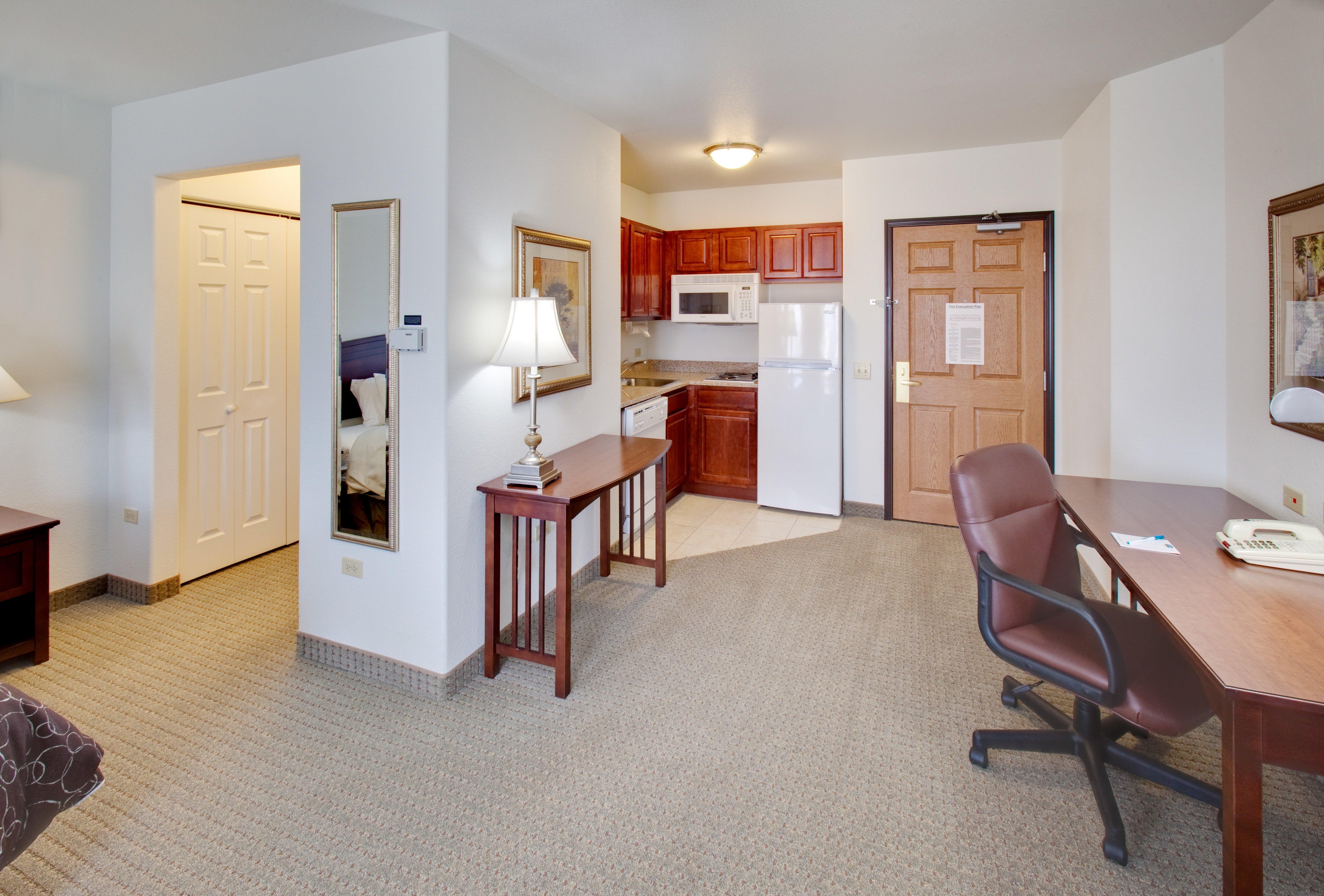 Staybridge Suites Rockford By Ihg Δωμάτιο φωτογραφία