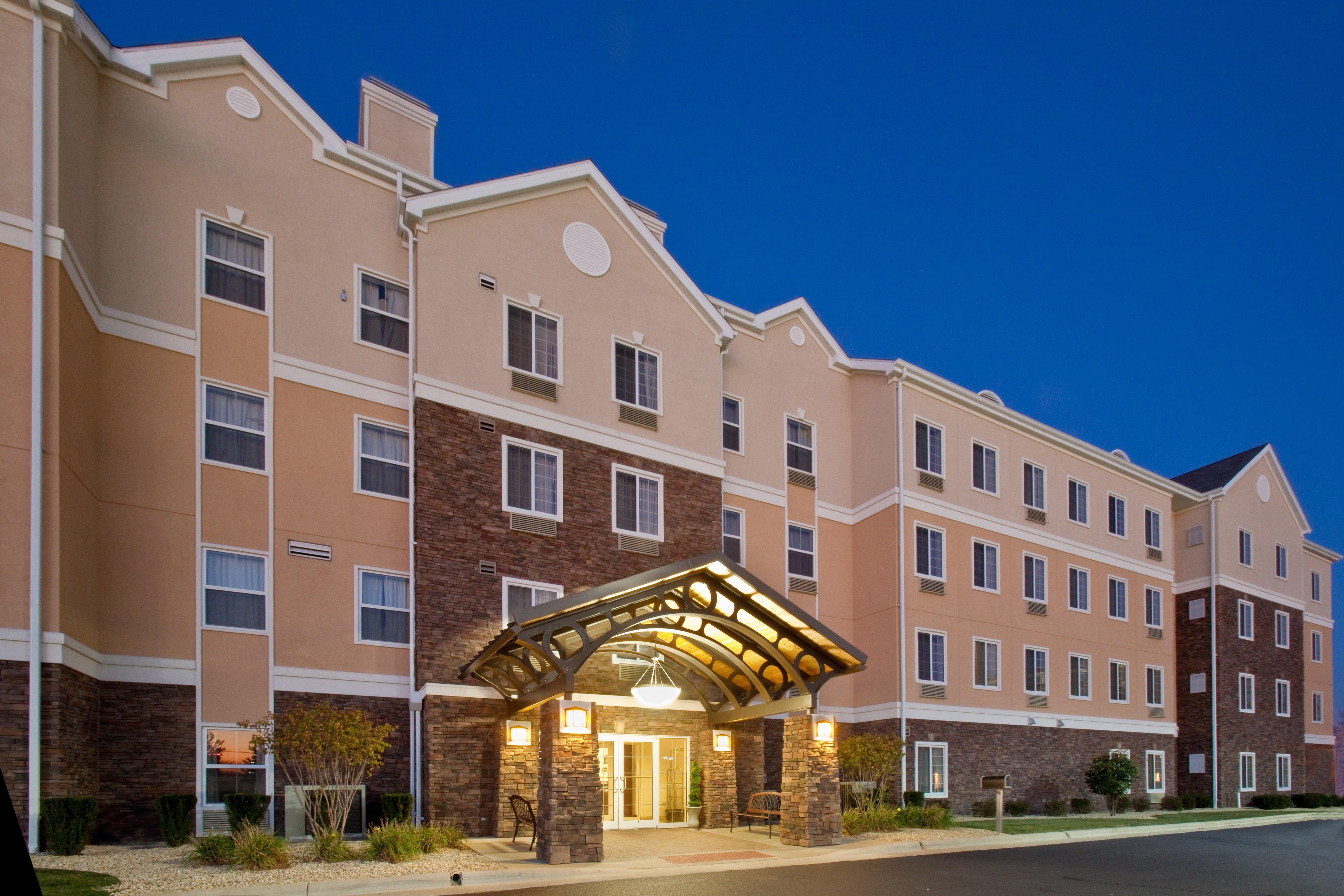 Staybridge Suites Rockford By Ihg Εξωτερικό φωτογραφία