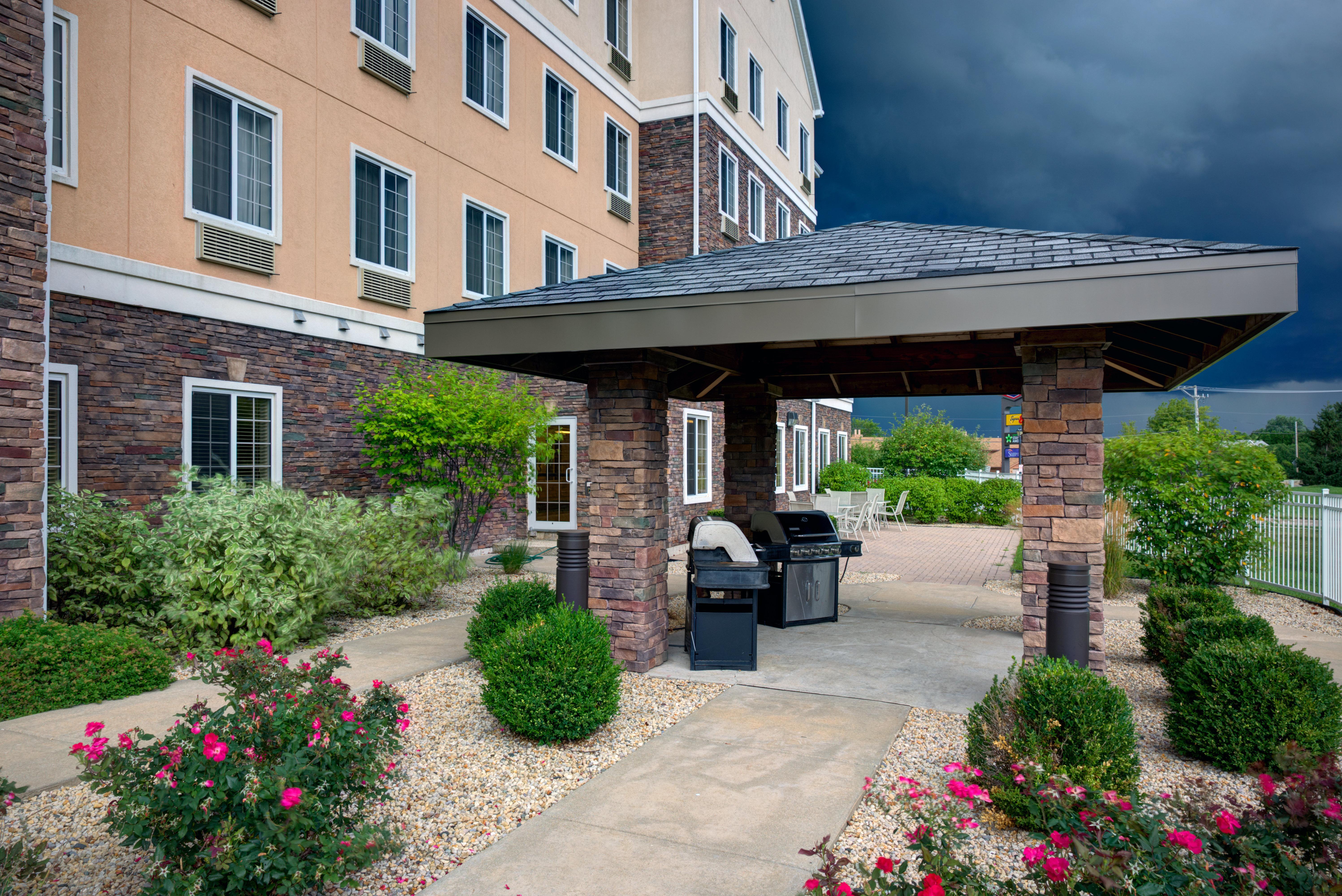 Staybridge Suites Rockford By Ihg Εξωτερικό φωτογραφία