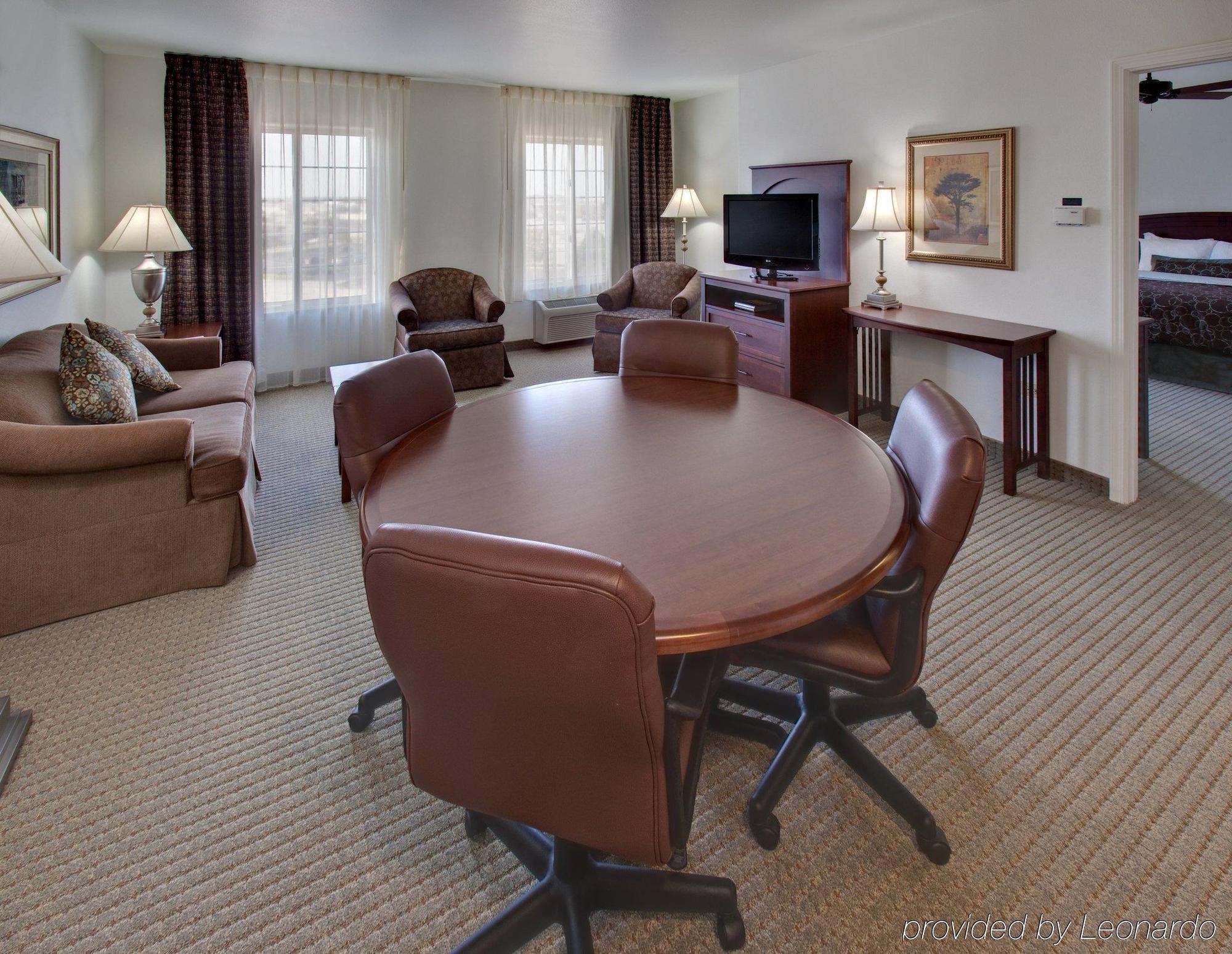 Staybridge Suites Rockford By Ihg Δωμάτιο φωτογραφία