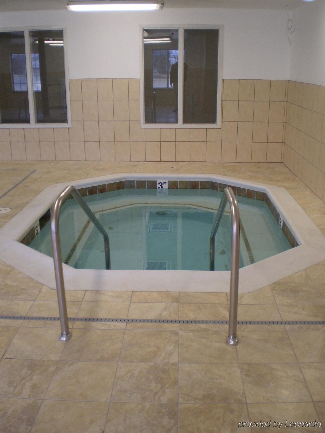 Staybridge Suites Rockford By Ihg Ανέσεις φωτογραφία