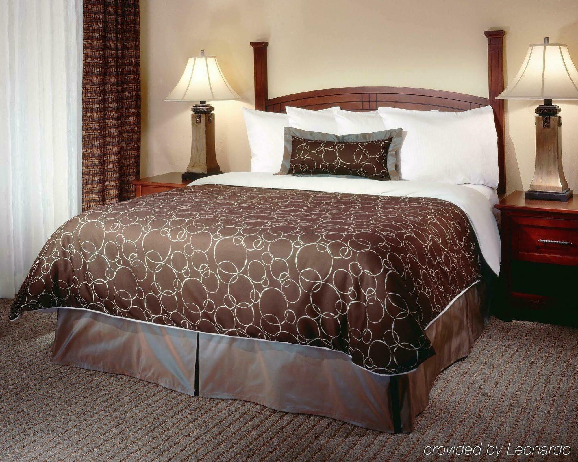 Staybridge Suites Rockford By Ihg Δωμάτιο φωτογραφία