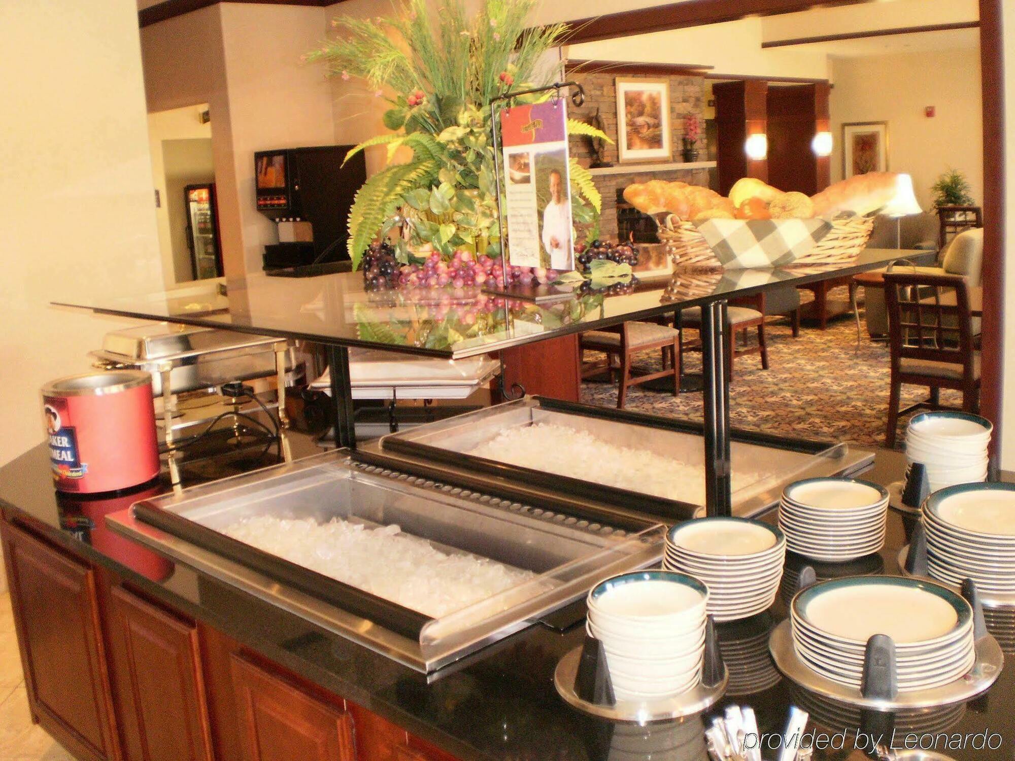 Staybridge Suites Rockford By Ihg Εξωτερικό φωτογραφία